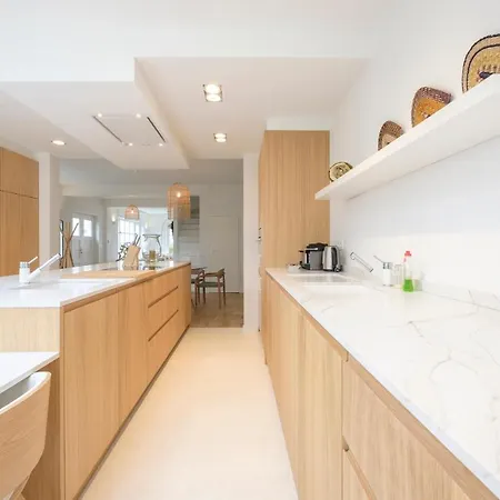 Beautiful 3 Bedrooms Near Zwin With A Garden 빌라